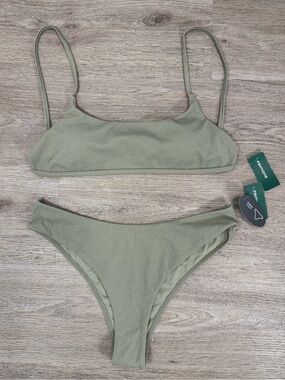 NWT Simons Women's Bikini Top - Medium
